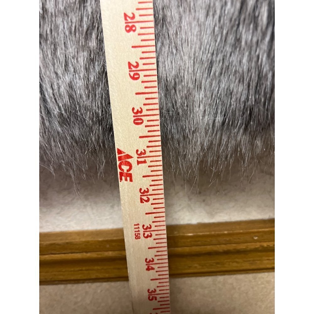 Ann Taylor Faux Fur Long Vest Plush Textured Topper Women's Size Small - Picture 5 of 9